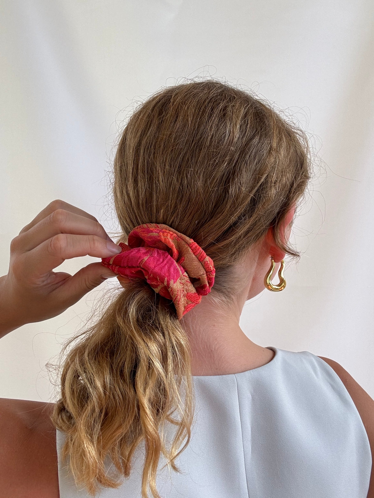 Scrunchie - Roter Blumen Jacquard