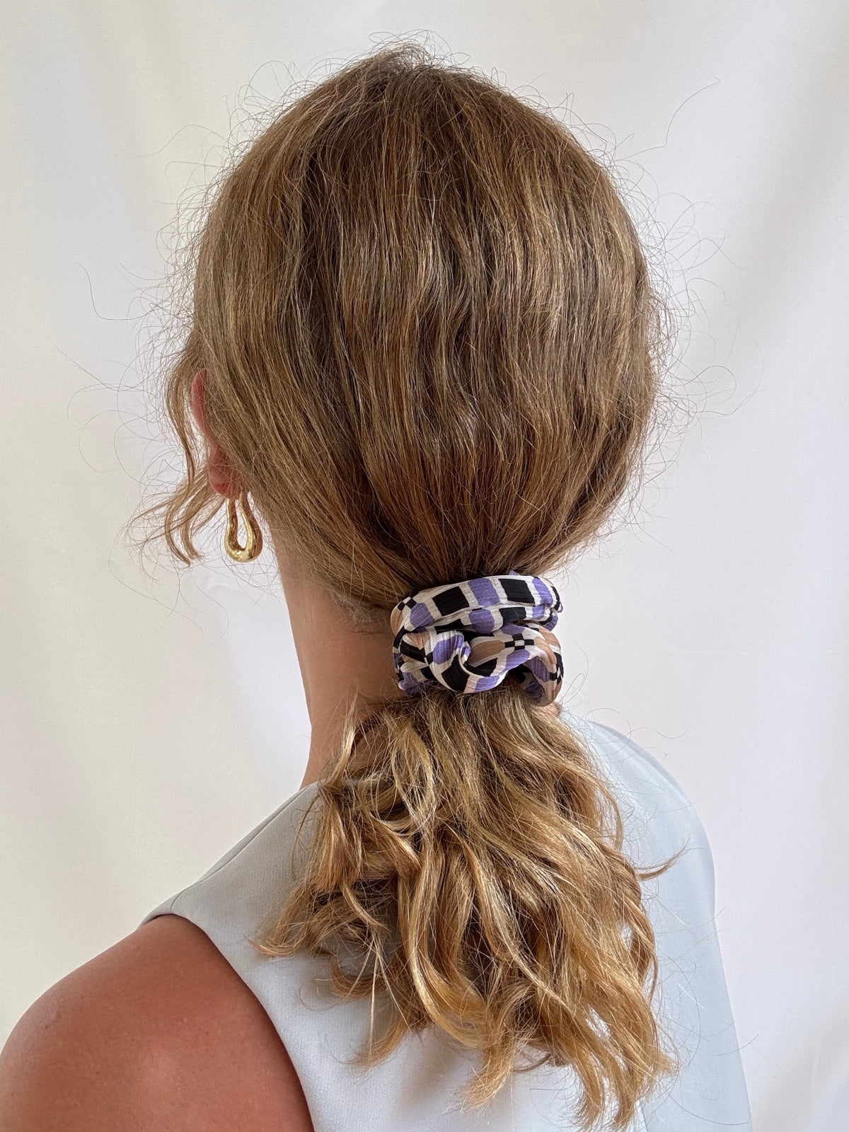 Scrunchie - Lila/ Beige Grafisch