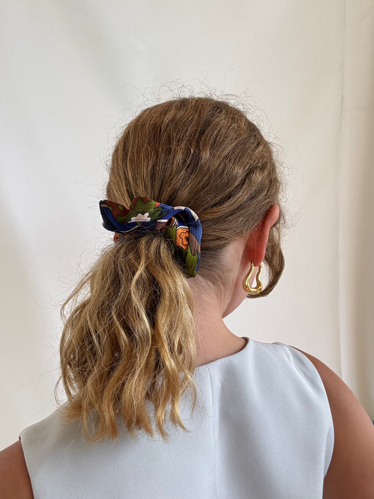 Scrunchie - Blau/ Orange Blumen