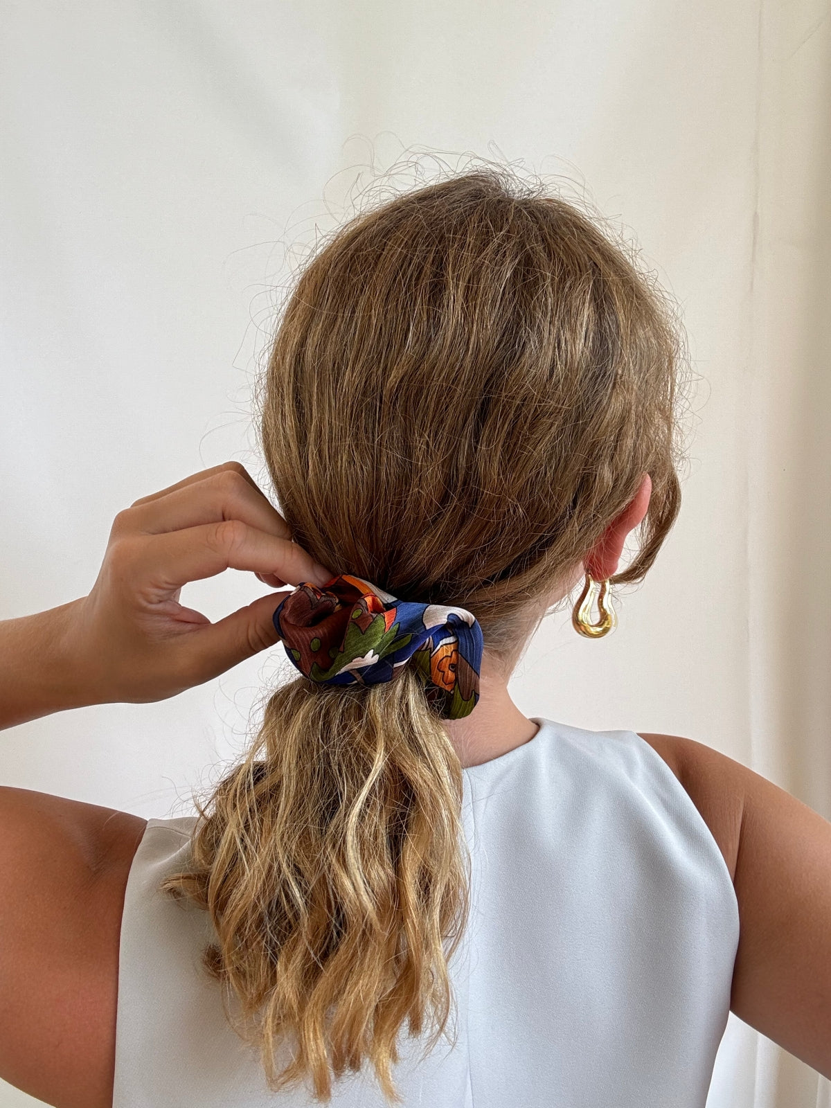 Scrunchie - Blau/ Orange Blumen